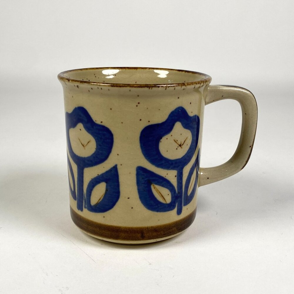 Hearthside Potters Pride Stoneware Coffee Mug Blue Flower Design Made in Japan